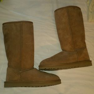 Authentic UGGS size 10